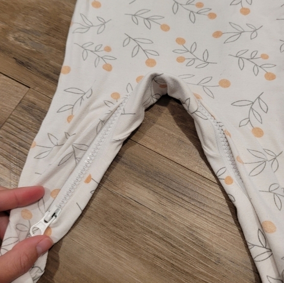 Lemon & Loom Baby Pajamas Size 0-3 Months - Picture 2 of 5